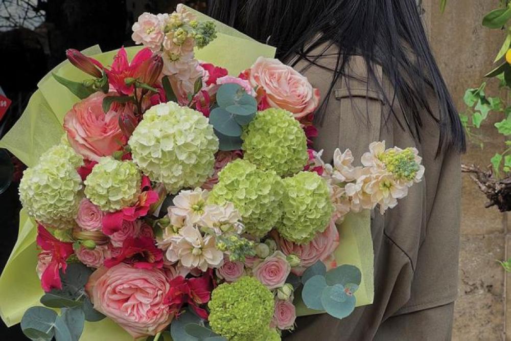 Gebov Flowers bouquet.jpg
